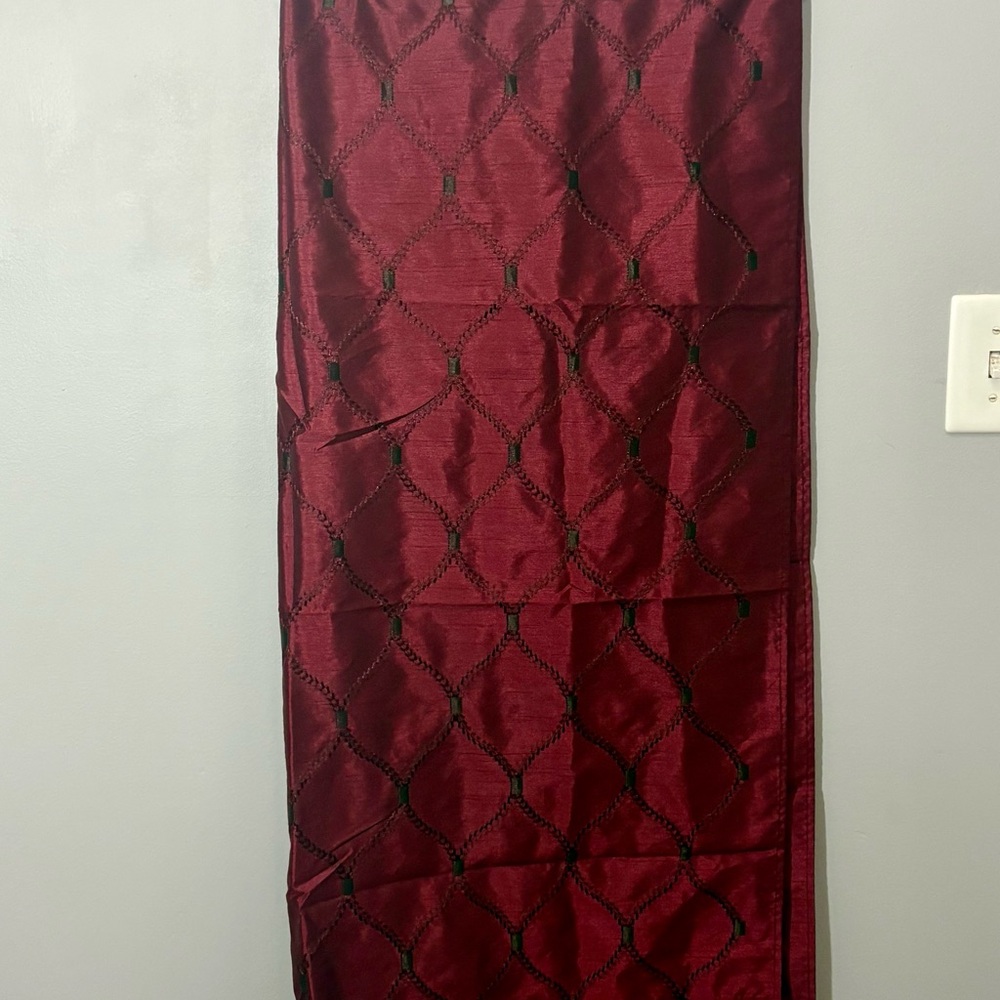 Elegant Burgundy Curtain Panel - Picture 2 of 6